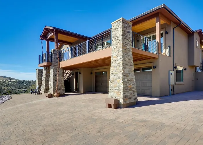 Holiday home Mtn-view Gem W/ Game & Fire Pit In Prescott!