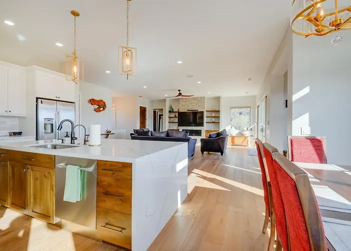 Mtn-view Gem W/ Game & Fire Pit In Prescott! Holiday home Prescott